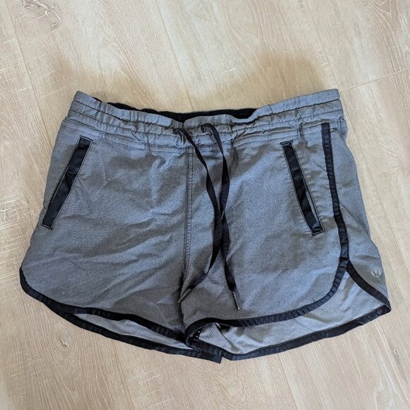 Lululemon varsity shorts - Picture 1 of 2